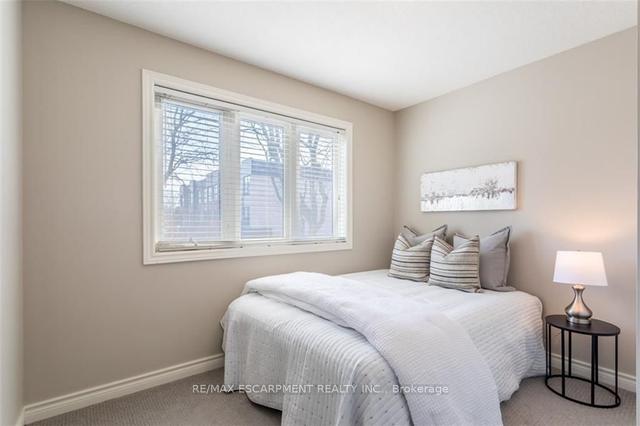1a - 3243 New St, Townhouse with 3 bedrooms, 2 bathrooms and 2 parking in Burlington ON | Image 11