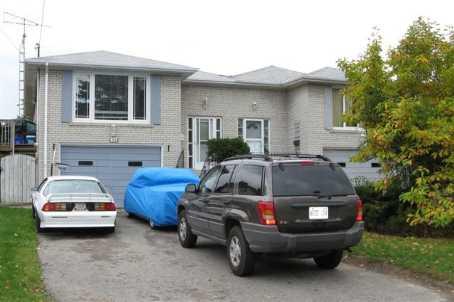 871 Marinet Cres, House semidetached with 3 bedrooms, 2 bathrooms and 6 parking in Pickering ON | Image 1