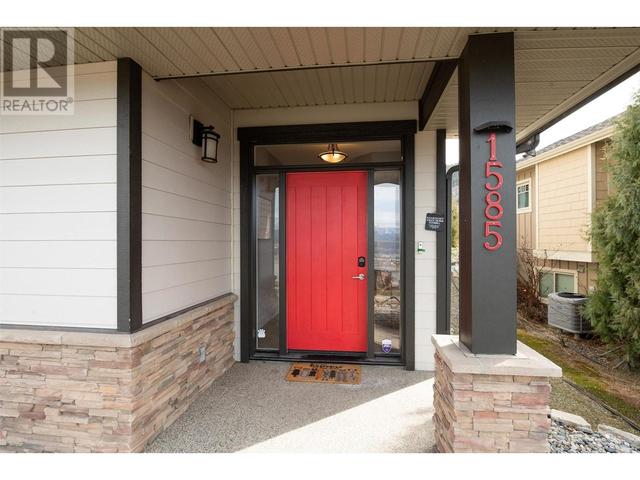 1585 Tower Ranch Boulevard, House detached with 4 bedrooms, 3 bathrooms and 4 parking in Kelowna BC | Image 1