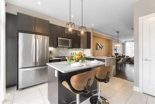2026 Queensborough Gate, Townhouse with 3 bedrooms, 3 bathrooms and 2 parking in Mississauga ON | Image 10