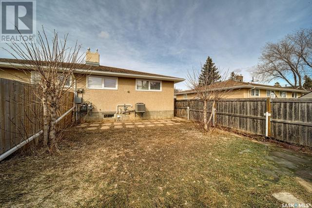 7301 - 7303 Bowman Avenue, House detached with 6 bedrooms, 3 bathrooms and null parking in Regina SK | Image 21