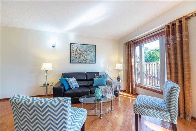 22 - 30 Dundalk Dr, Townhouse with 3 bedrooms, 2 bathrooms and 1 parking in Toronto ON | Image 5