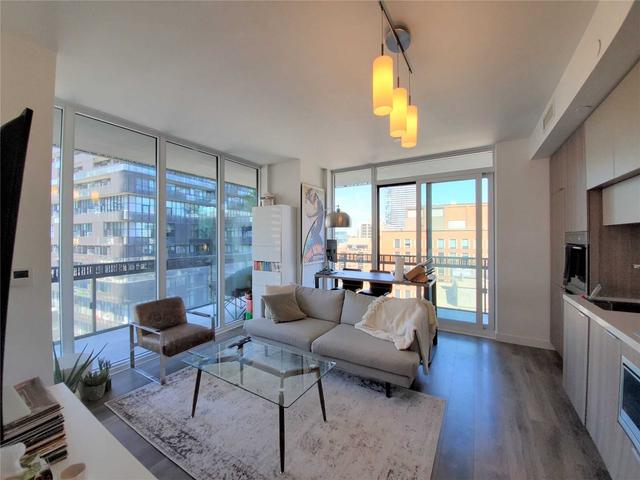 908 - 8 Eglinton Ave E, Condo with 2 bedrooms, 2 bathrooms and 0 parking in Toronto ON | Image 1