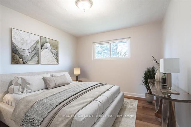 109 Byron Ave, House detached with 3 bedrooms, 2 bathrooms and 5 parking in Hamilton ON | Image 39