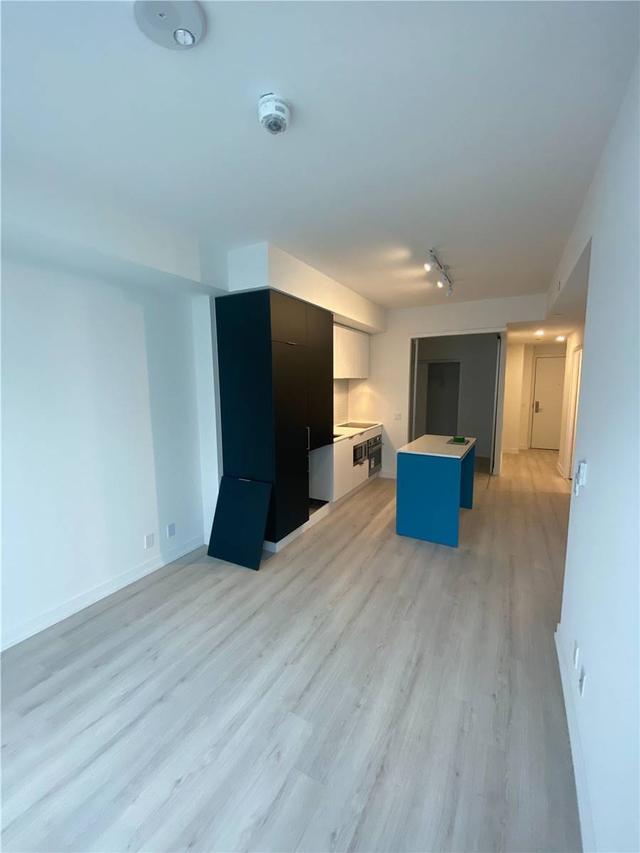 607 - 555 Yonge St, Condo with 1 bedrooms, 1 bathrooms and 1 parking in Toronto ON | Card Image