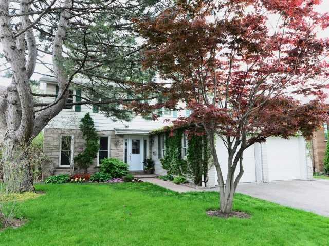 3654 Ponytrail Dr, House detached with 4 bedrooms, 3 bathrooms and 6 parking in Mississauga ON | Image 1