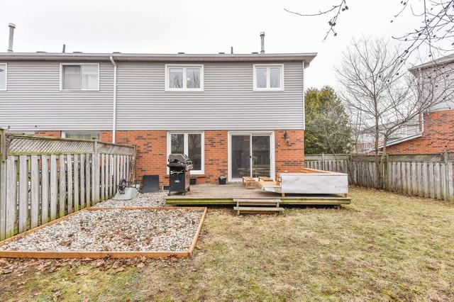94 Fairgreen Cres, House attached with 2 bedrooms, 2 bathrooms and 3 parking in Cambridge ON | Image 29