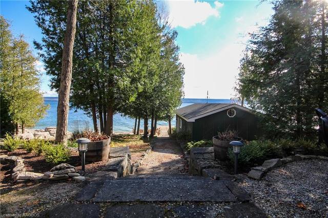 420 Mallory Beach Road, House detached with 4 bedrooms, 3 bathrooms and 6 parking in South Bruce Peninsula ON | Image 3