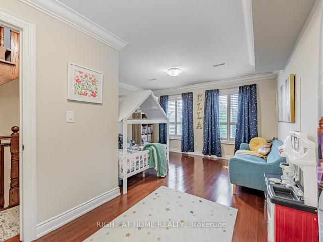 88 Benson Ave, House attached with 3 bedrooms, 3 bathrooms and 3 parking in Richmond Hill ON | Image 4