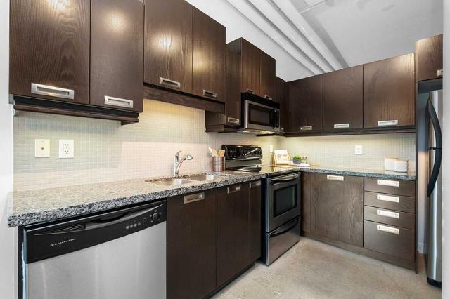 405 - 2 Fieldway Rd, Condo with 2 bedrooms, 2 bathrooms and 1 parking in Toronto ON | Image 11