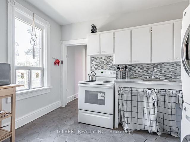 78 Gladstone Ave, House semidetached with 3 bedrooms, 1 bathrooms and 0 parking in Toronto ON | Image 5