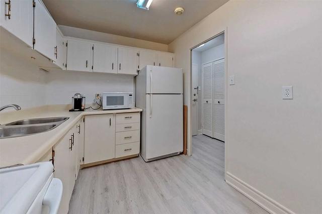 b  160 - 16 Elgin St, Condo with 3 bedrooms, 2 bathrooms and 1 parking in Markham ON | Image 11