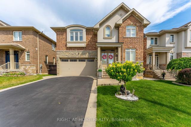 118 Eaglewood Dr, House detached with 5 bedrooms, 4 bathrooms and 6 parking in Hamilton ON | Image 1