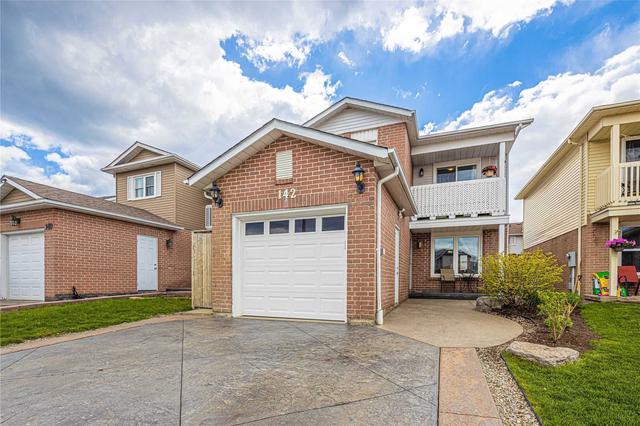 142 Reed Dr, House detached with 4 bedrooms, 3 bathrooms and 3 parking in Ajax ON | Image 1