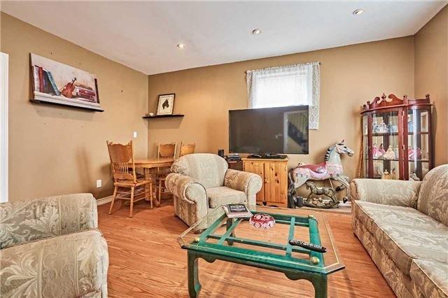 75 Ritson Rd N, House detached with 5 bedrooms, 2 bathrooms and 3 parking in Oshawa ON | Image 5