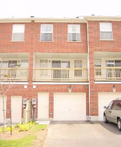 809 Sandhurst Circ, Townhouse with 4 bedrooms, 3 bathrooms and 0 parking in Toronto ON | Image 2