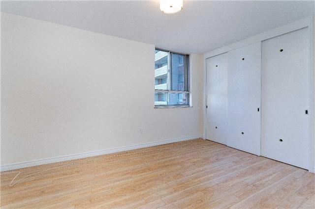 809 - 5 Massey Sq, Condo with 3 bedrooms, 2 bathrooms and null parking in Toronto ON | Image 11