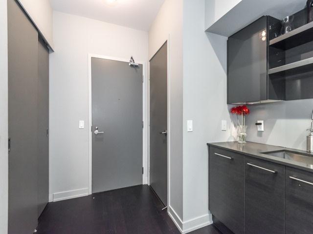 405 - 1030 King St W, Condo with 1 bedrooms, 1 bathrooms and null parking in Toronto ON | Image 4