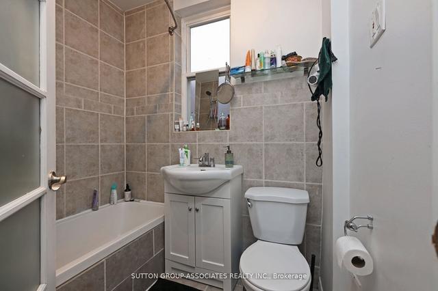 27 Heintzman St, House attached with 3 bedrooms, 3 bathrooms and 1 parking in Toronto ON | Image 27