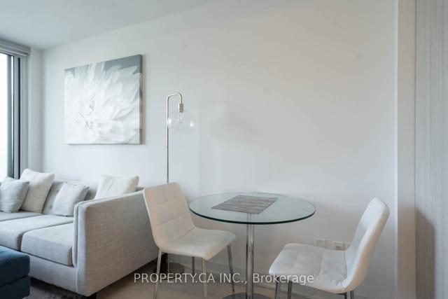 902 - 60 Tannery Rd, Condo with 1 bedrooms, 1 bathrooms and 0 parking in Toronto ON | Image 2
