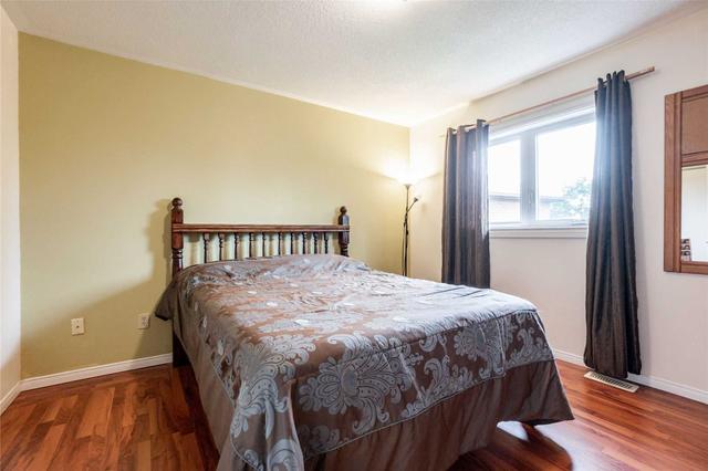 1116 Swinbourne Dr, House detached with 3 bedrooms, 3 bathrooms and 5 parking in Mississauga ON | Image 17