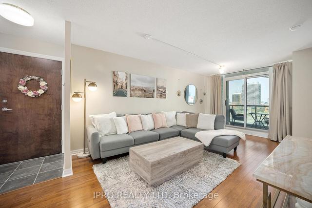 1206 - 16 Yonge St, Condo with 1 bedrooms, 2 bathrooms and 1 parking in Toronto ON | Image 1