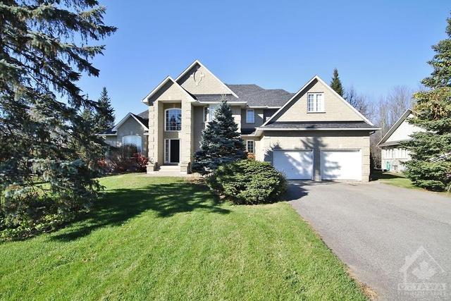 6431 Waddion Street, House detached with 5 bedrooms, 3 bathrooms and 8 parking in Ottawa ON | Image 1