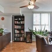 802 - 95 Lombard St, Condo with 1 bedrooms, 1 bathrooms and 1 parking in Toronto ON | Image 2