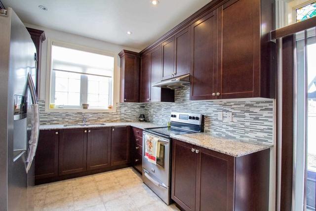 69 Heatherglen Dr, House detached with 4 bedrooms, 3 bathrooms and 4 parking in Brampton ON | Image 7