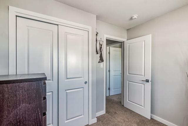 335 Mildred Dobbs Boulevard N, Home with 3 bedrooms, 2 bathrooms and 2 parking in Lethbridge AB | Image 21