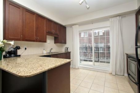 th 64 - 115 The Queensway Ave, Townhouse with 3 bedrooms, 3 bathrooms and 1 parking in Toronto ON | Image 3