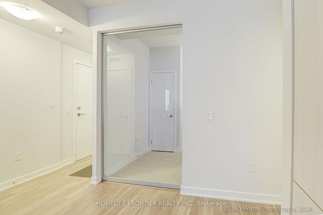 1906 - 4085 Parkside Village Dr, Condo with 2 bedrooms, 2 bathrooms and 1 parking in Mississauga ON | Image 3