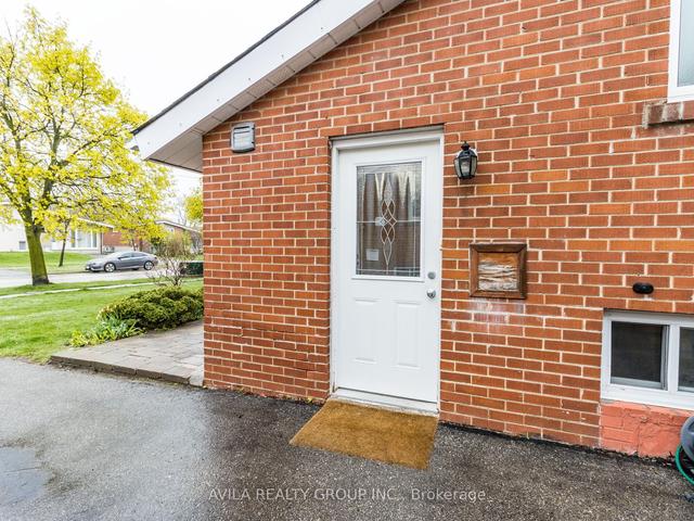 19 Cornwall Rd, House detached with 3 bedrooms, 2 bathrooms and 6 parking in Brampton ON | Image 22