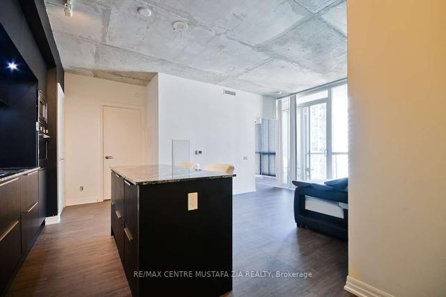 2501 - 88 Blue Jays Way, Condo with 1 bedrooms, 1 bathrooms and 0 parking in Toronto ON | Image 5