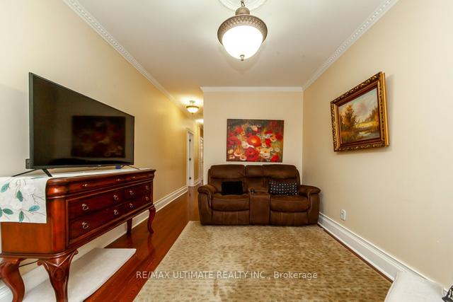 168 Harvie Ave, House detached with 3 bedrooms, 2 bathrooms and 2 parking in Toronto ON | Image 37