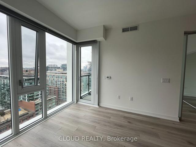 1807 - 158 Front St E, Condo with 1 bedrooms, 1 bathrooms and 0 parking in Toronto ON | Image 11