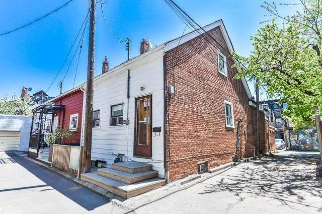 5 Euclid Pl, House attached with 3 bedrooms, 2 bathrooms and 1 parking in Toronto ON | Image 1