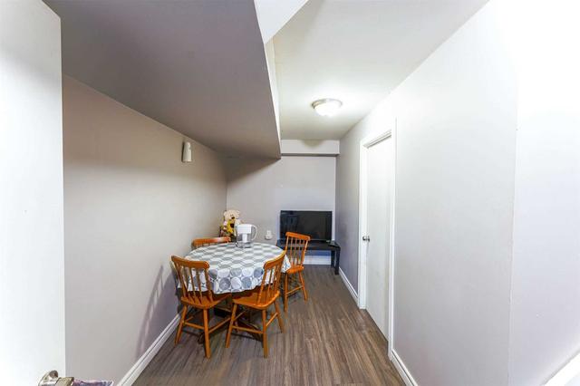 76 Dawson Cres, Townhouse with 3 bedrooms, 3 bathrooms and 2 parking in Brampton ON | Image 21