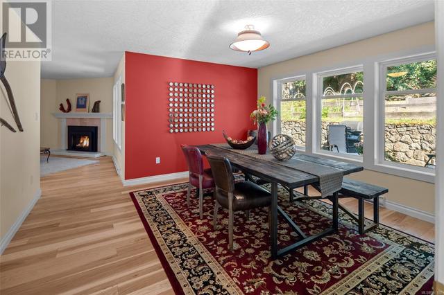 1573 Mayneview Terr, House detached with 3 bedrooms, 3 bathrooms and 4 parking in North Saanich BC | Image 5
