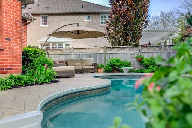 2182 Shaftesbury Crt, House detached with 4 bedrooms, 3 bathrooms and 2 parking in Oakville ON | Image 19