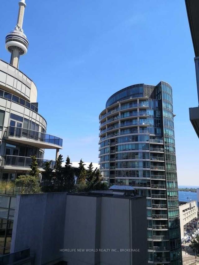 2120 - 352 Front St W, Condo with 1 bedrooms, 1 bathrooms and 0 parking in Toronto ON | Image 2