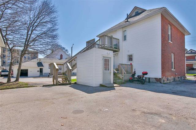 201 Albert St, House detached with 3 bedrooms, 3 bathrooms and 6 parking in Oshawa ON | Image 12