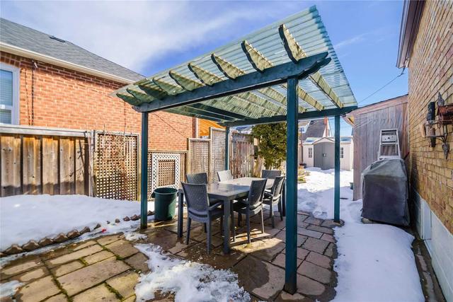 112 Marchington Circ, House detached with 3 bedrooms, 3 bathrooms and 4 parking in Toronto ON | Image 29
