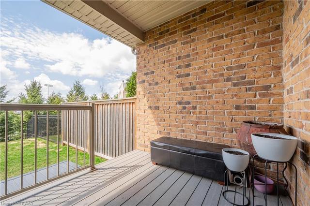 119 Oak Park Drive, House attached with 3 bedrooms, 2 bathrooms and 4 parking in Waterloo ON | Image 38