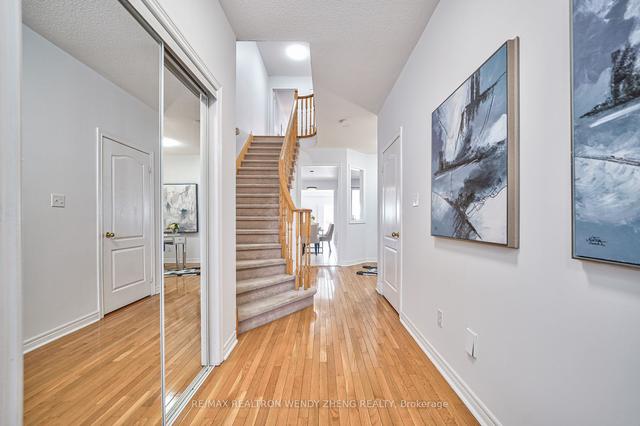 537 Reeves Way Blvd, House attached with 3 bedrooms, 3 bathrooms and 2 parking in Markham ON | Image 36
