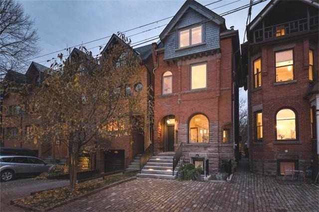 31 Marlborough Ave, House detached with 3 bedrooms, 3 bathrooms and 2 parking in Toronto ON | Image 1
