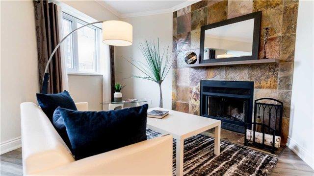 Th6 - 80 Adelaide St E, Condo with 1 bedrooms, 2 bathrooms and 1 parking in Toronto ON | Image 2