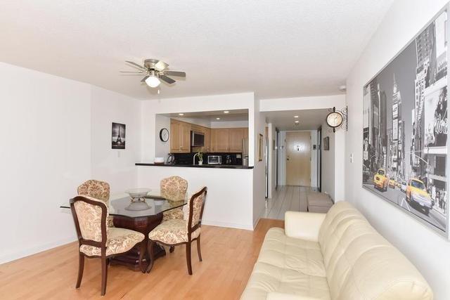 1606 - 50 Eglinton Ave W, Condo with 2 bedrooms, 2 bathrooms and 2 parking in Mississauga ON | Image 2