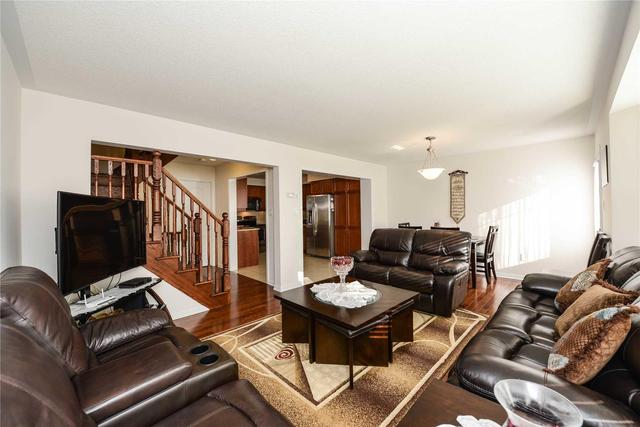 94 Suitor Crt, House attached with 2 bedrooms, 2 bathrooms and 2 parking in Milton ON | Image 5