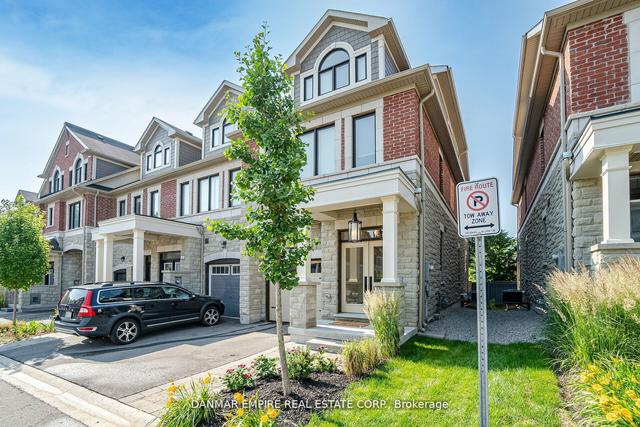31 Hiawatha Crt, House semidetached with 3 bedrooms, 4 bathrooms and 3 parking in Vaughan ON | Image 12